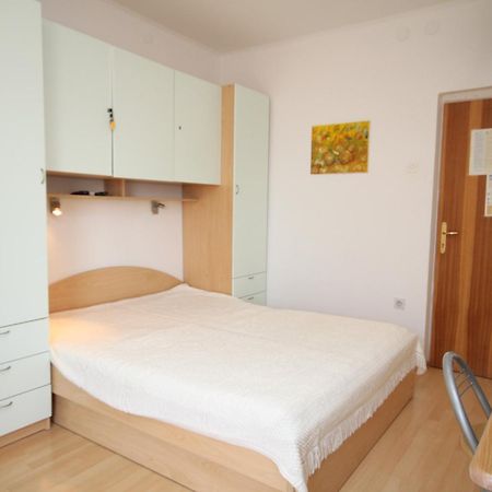 Apartments With A Parking Space Makarska - 6693 Номер фото